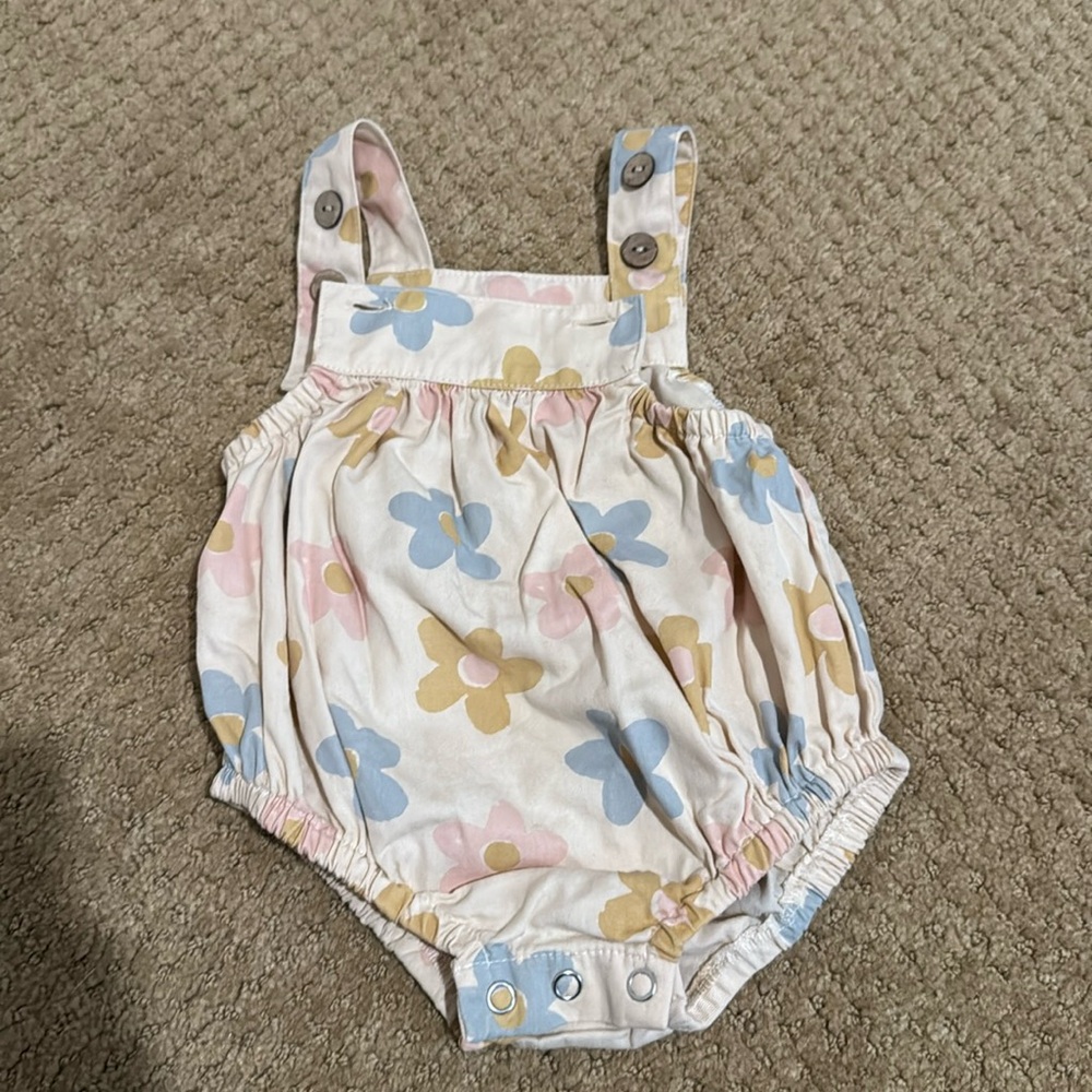 Wild Wawa Groovy bubble suit